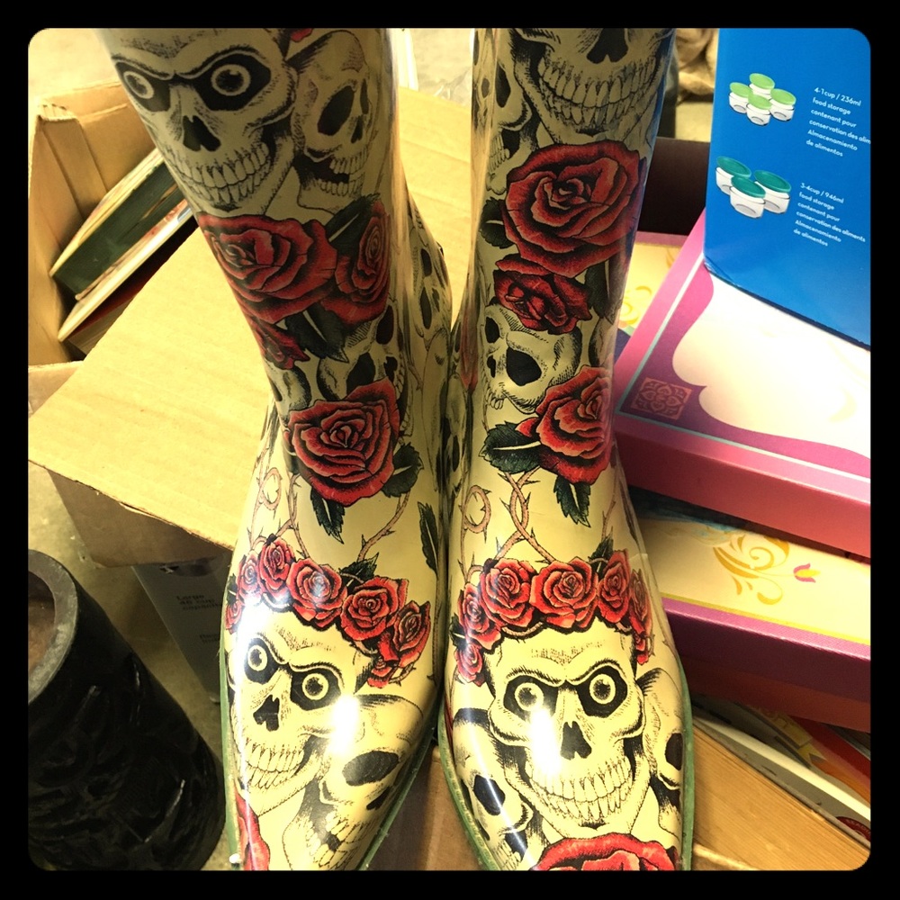 Nomad rubber boots western style